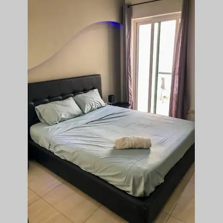 Appartamento Kings Landing A Spacious House With Pool & Jacuzzi