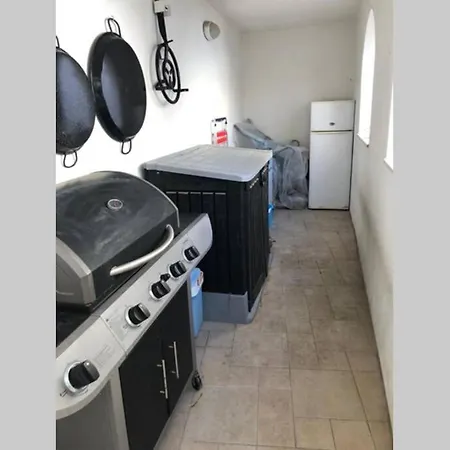 Kings Landing A Spacious House With Pool & Jacuzzi Lejlighed